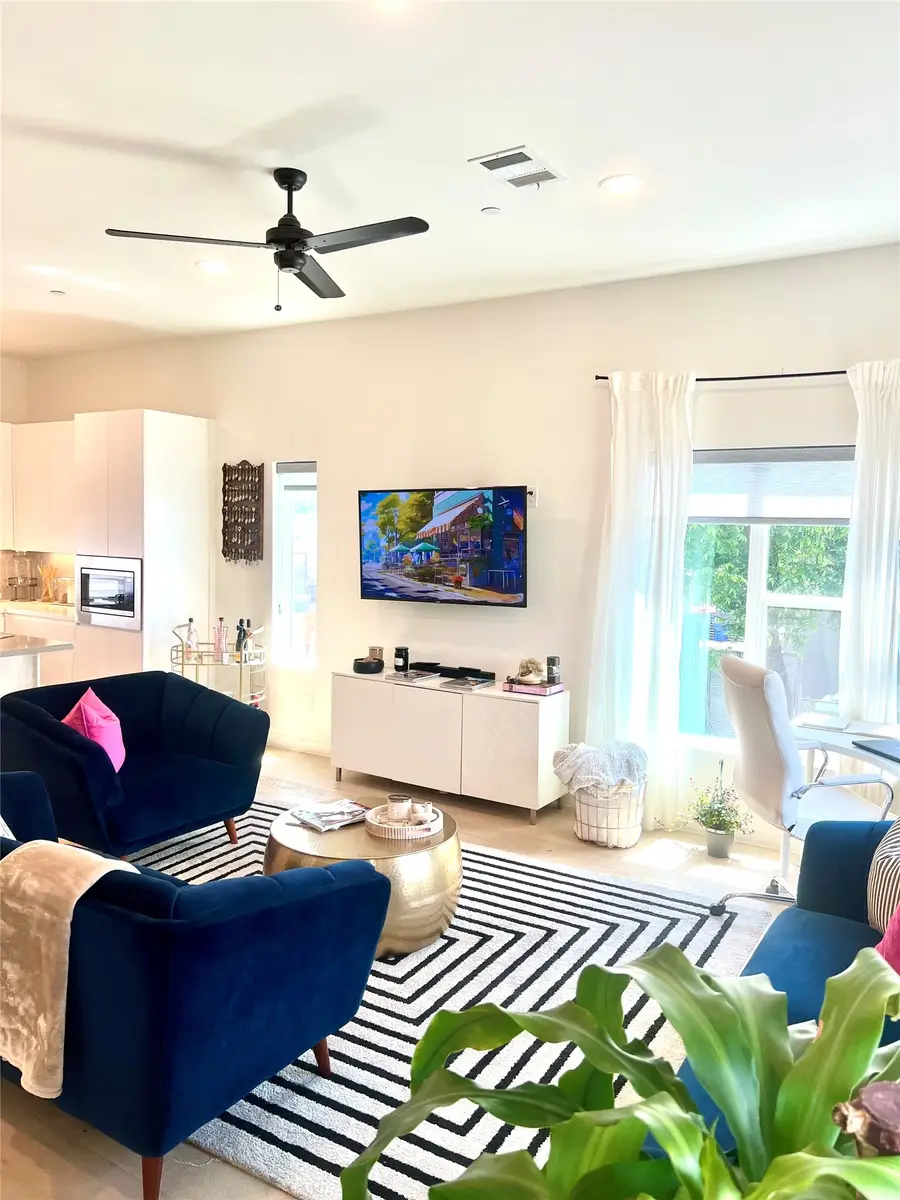 1505 N Garrett Avenue #204, Dallas, TX 75206 - #3