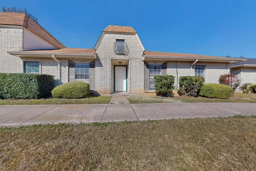 8 W Townhouse Lane #32, Grand Prairie, TX 75052 - #2