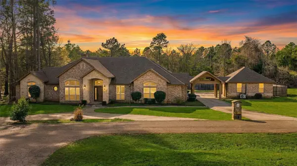 408 Gifford Avenue, Daingerfield, TX 75638