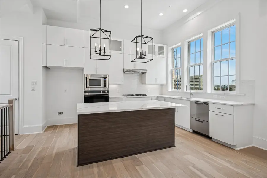 4070 Oak Circle, Addison, TX 75001 - #3