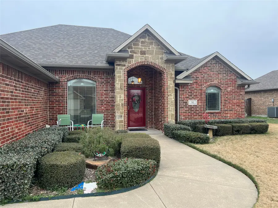 312 W Mcafee Drive, Mabank, TX 75147 - #2