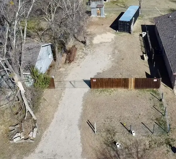 430 Sabine Avenue, Cleburne, TX 76031