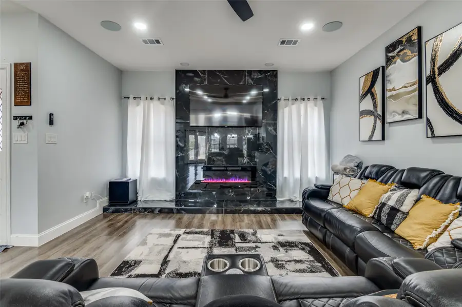 719 Meadowbrooke Circle, Duncanville, TX 75137 - #2