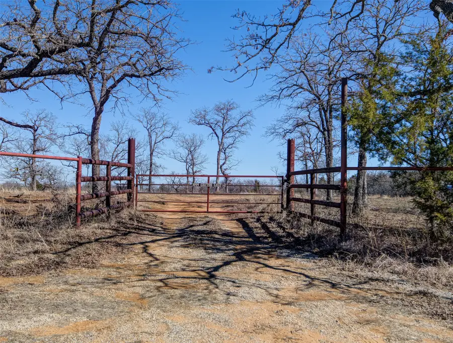 594 Carter Lake Drive, Bowie, TX 76230 - #2