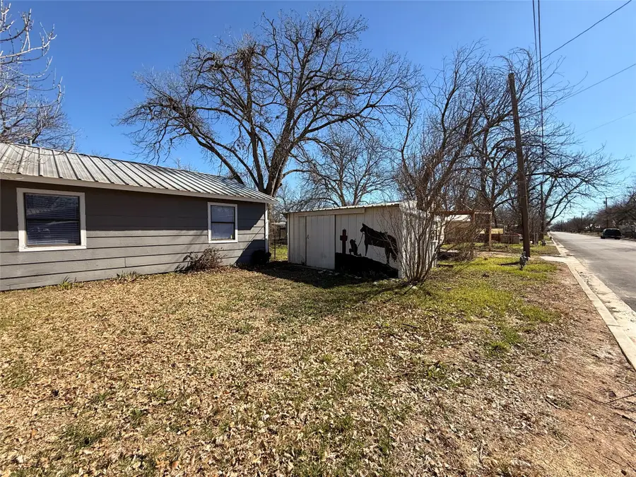 707 N First Street, Bangs, TX 76823 - #2