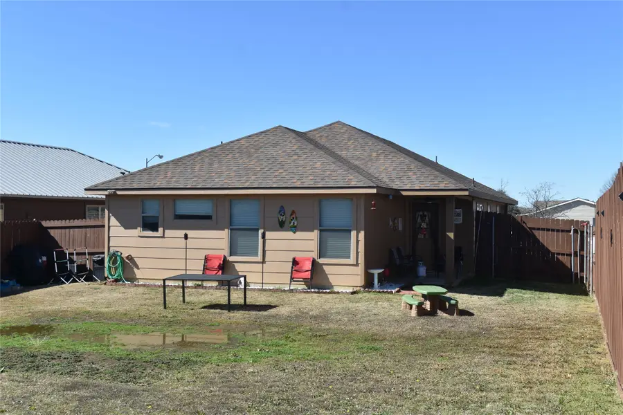 502 Glenwood Street, Gainesville, TX 76240 - #2