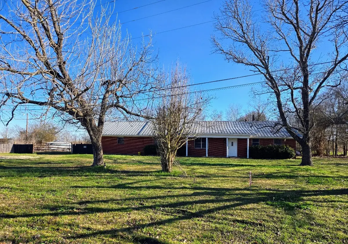 812 N Tyus Street, Groesbeck, TX 76642 - #1