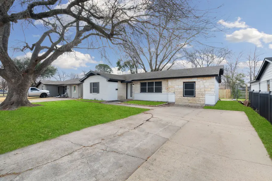 8842 Donnybrook Lane, Dallas, TX 75217 - #2