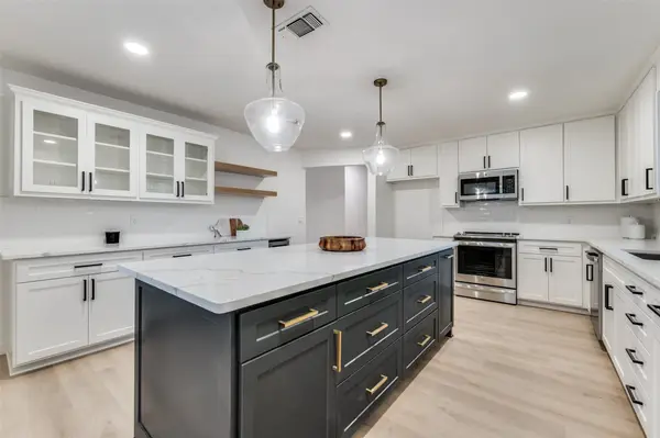 2601 Red Oak Lane, Plano, TX 75075