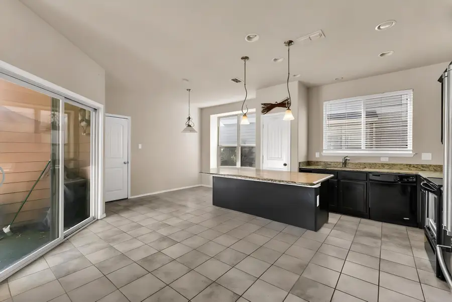 1044 Holly Anne Lane, Aubrey, TX 76227 - #3