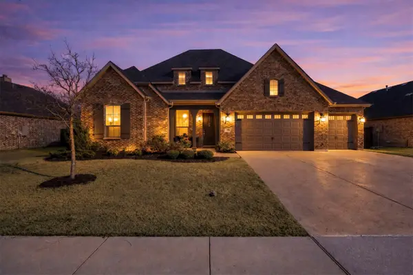 1684 Stonegate Street, Waxahachie, TX 75165