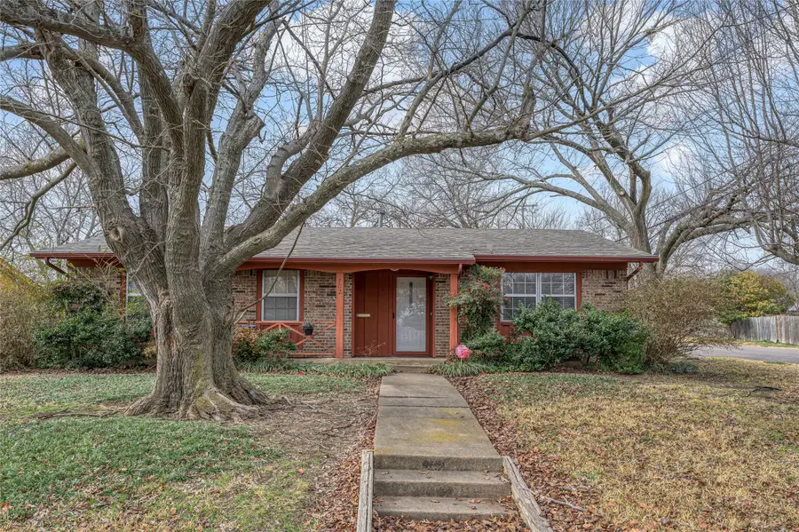 702 Hillside Drive, Sherman, TX 75090 - #2