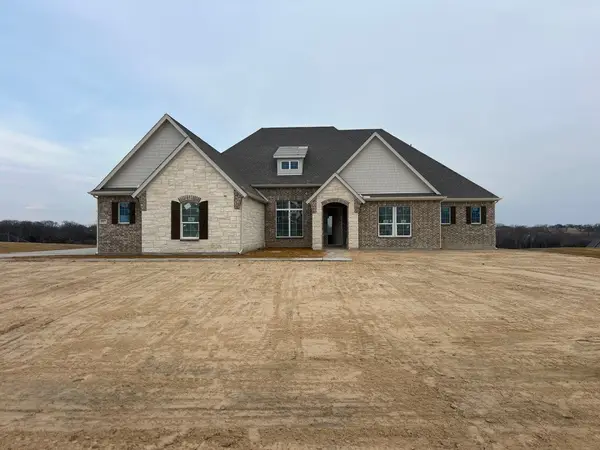807 Valley Ridge Road, Van Alstyne, TX 75495