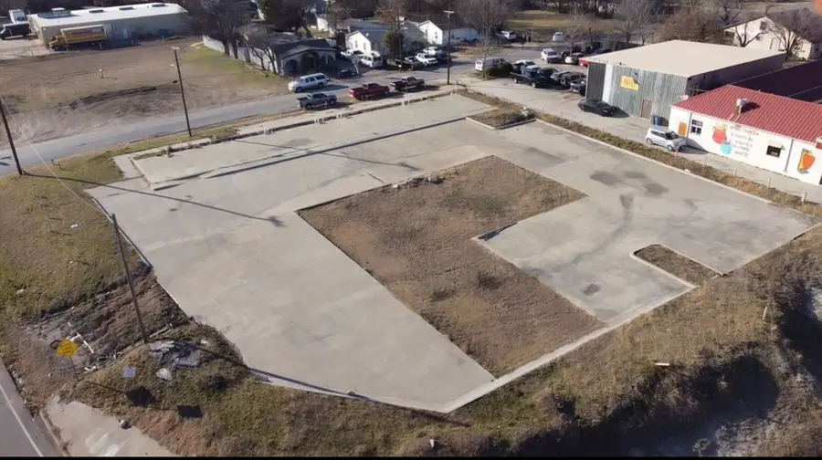 121 W Danieldale Road, Dallas, TX 75232 - #3