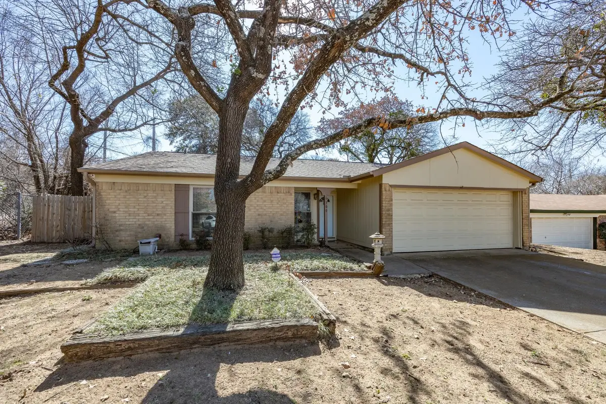 6300 Innsbrooke Drive, Arlington, TX 76016 - #1