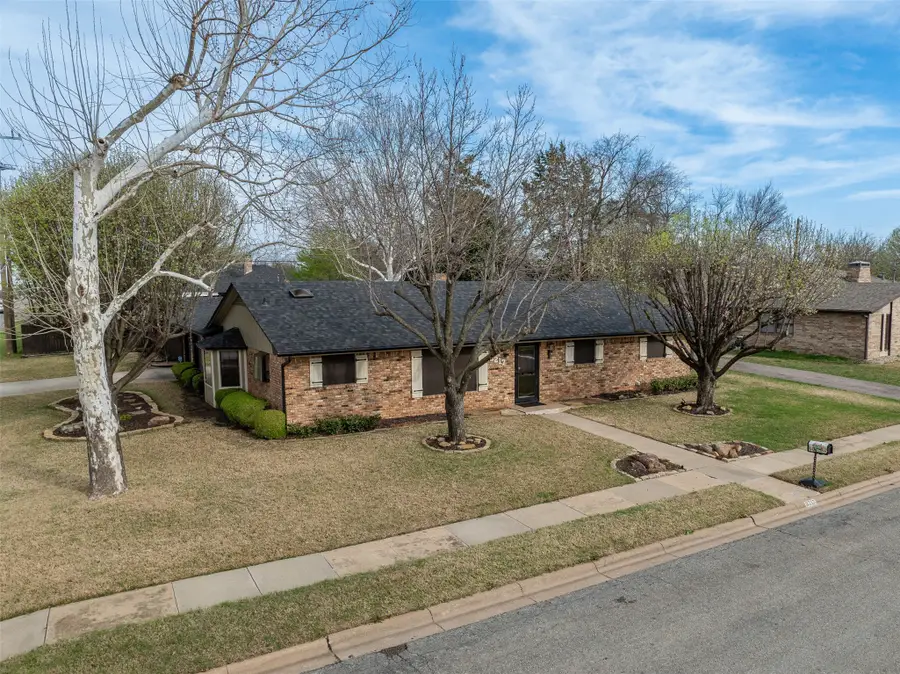 3217 Dauphine Drive, Sherman, TX 75090 - #3