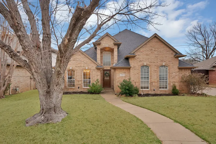 1068 Rosewood Drive, Grapevine, TX 76051 - #2