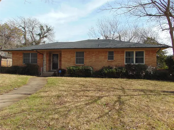 600 N Young Boulevard, DeSoto, TX 75115