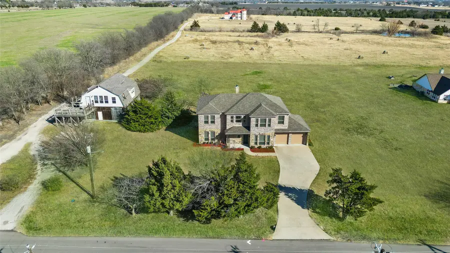 631 N King Road, Fate, TX 75189 - #2