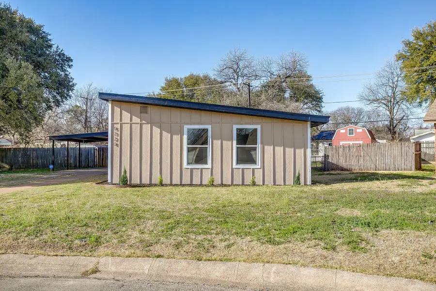 5320 Cahill Oval Street, River Oaks, TX 76114 - #2