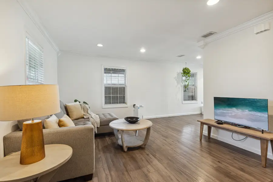 4615 Cowan Avenue, Dallas, TX 75209 - #3