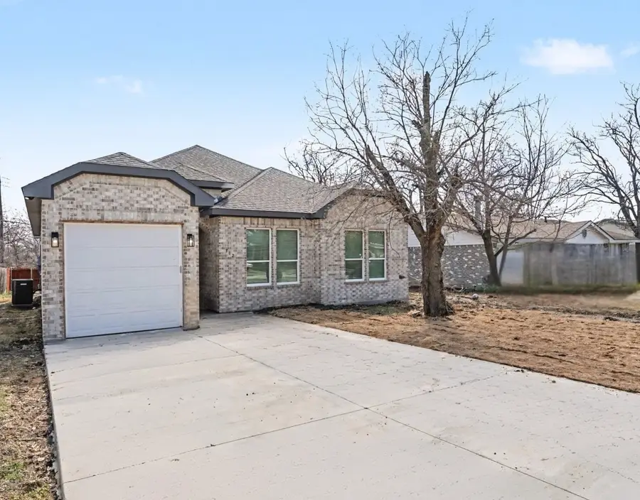 712 Willowbrook Drive, Mesquite, TX 75149 - #2