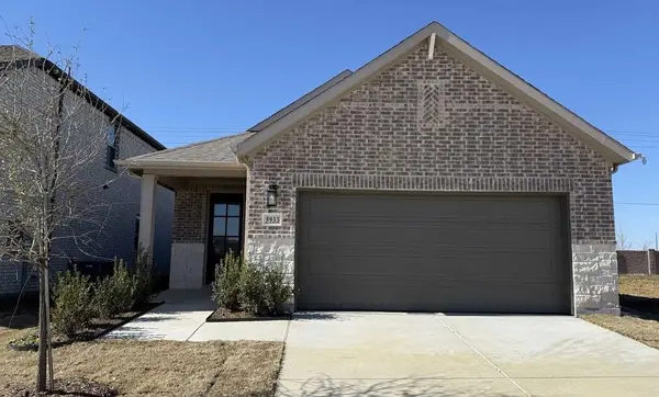 5933 Laurel Lake Lane, Pilot Point, TX 76258