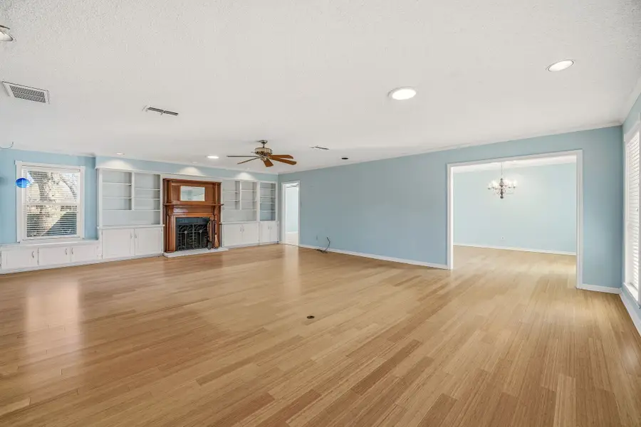 6104 N Waverly Court, Granbury, TX 76049 - #3