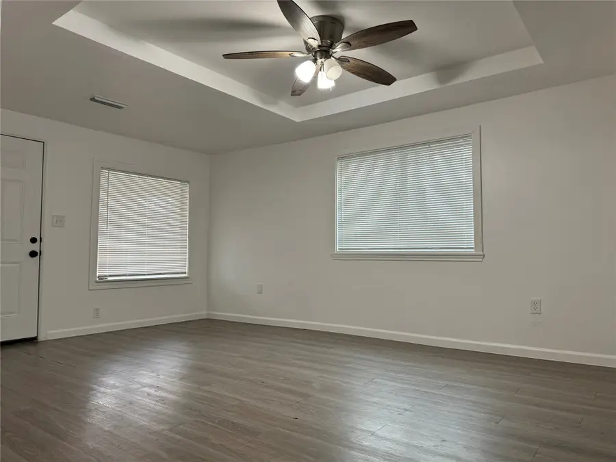 2800 Walker Street, Fort Worth, TX 76105 - #3