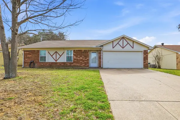 4400 Willow Crest Drive, Arlington, TX 76017