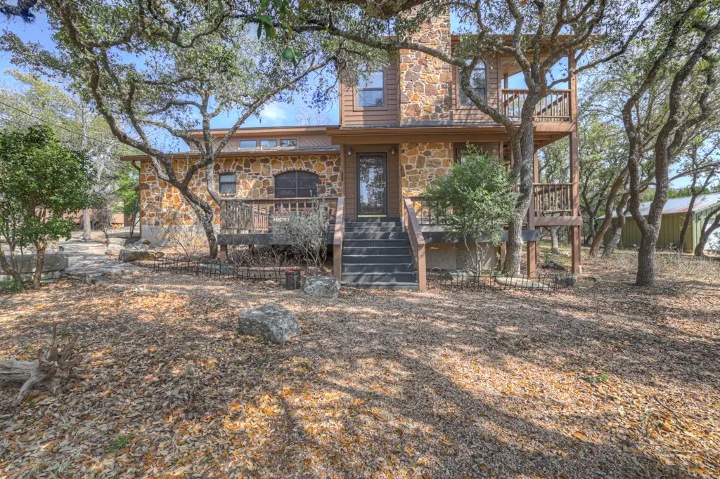 1560 Roadrunner Lane, Canyon Lake, TX 78133 - #1