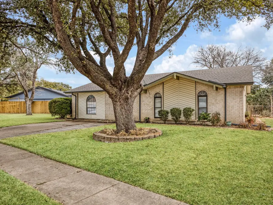 424 Bluebonnet Trail, Garland, TX 75043 - #3