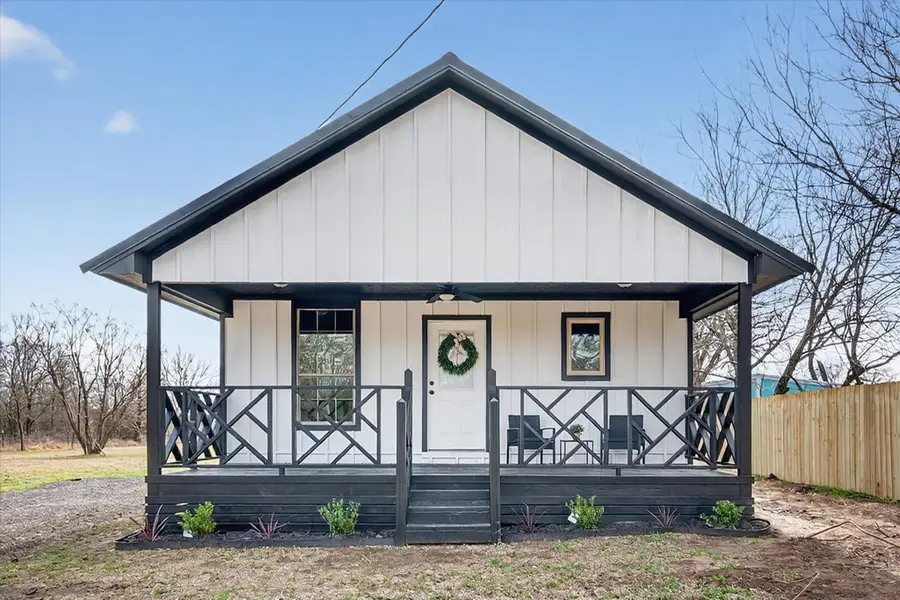 705 S 3rd Street E, Dawson, TX 76639 - #2