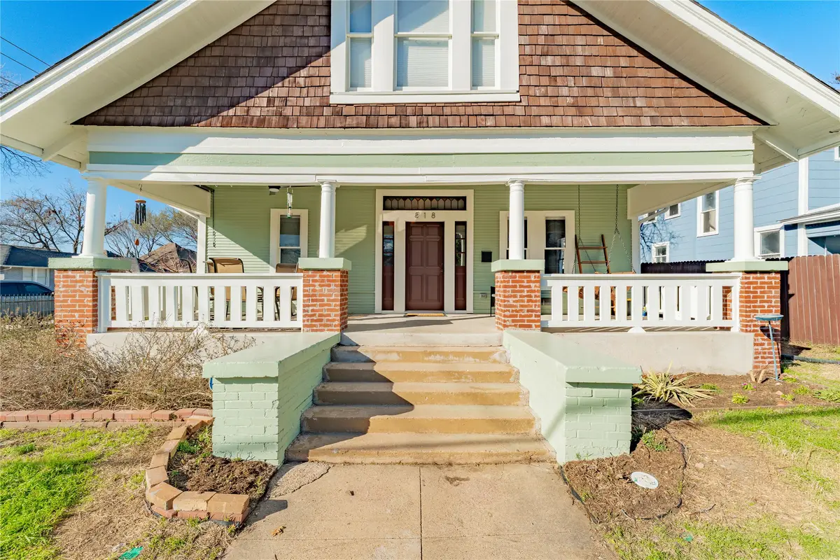 818 W Richmond Avenue, Fort Worth, TX 76110 - #1