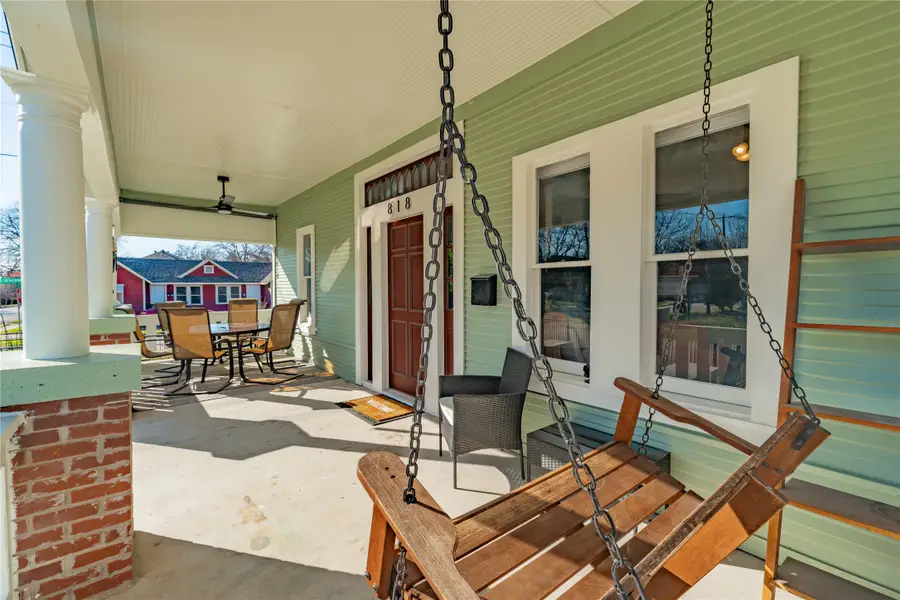 818 W Richmond Avenue, Fort Worth, TX 76110 - #2