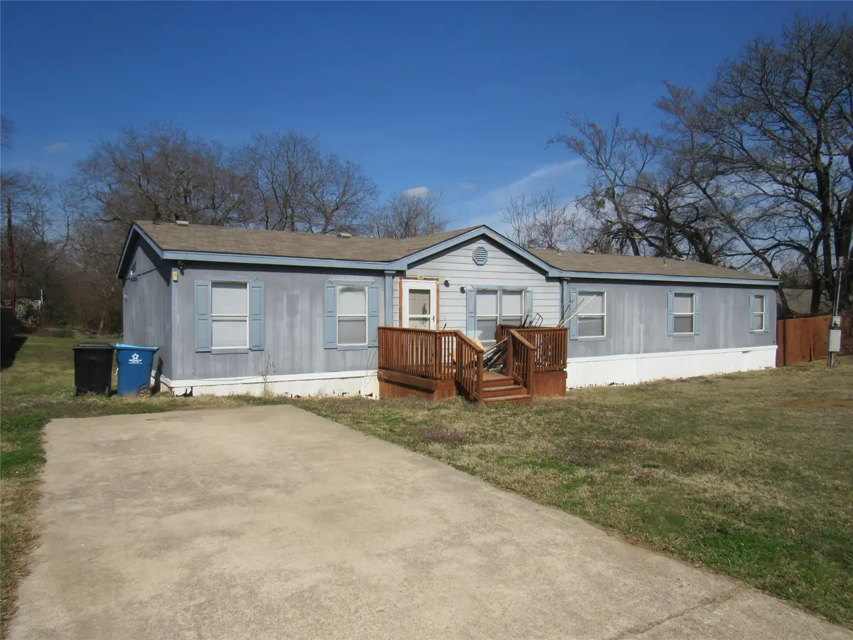 501 W Collins Street, Denison, TX 75020 - #1