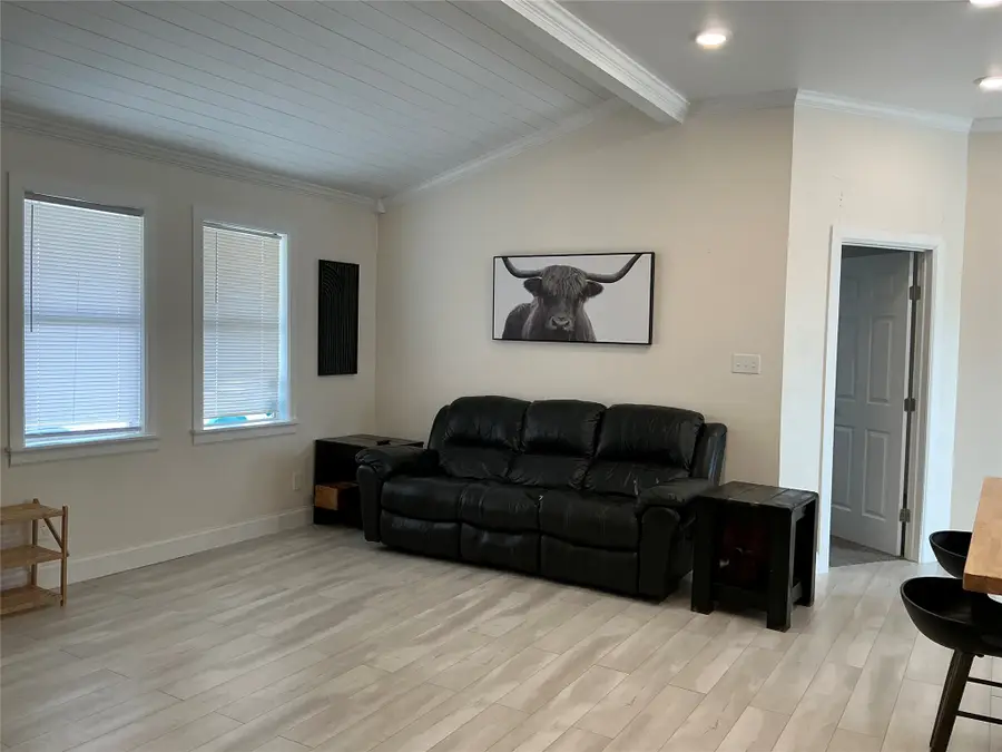 1502 E Highland Avenue, Comanche, TX 76442 - #3