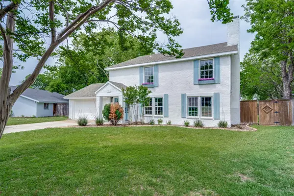23 Grant Circle, Richardson, TX 75081