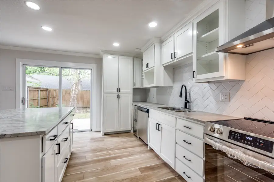 23 Grant Circle, Richardson, TX 75081 - #2