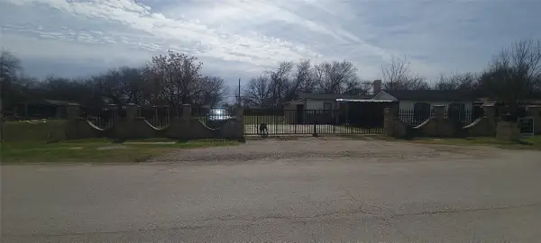 5313 Graham Street, River Oaks, TX 76114