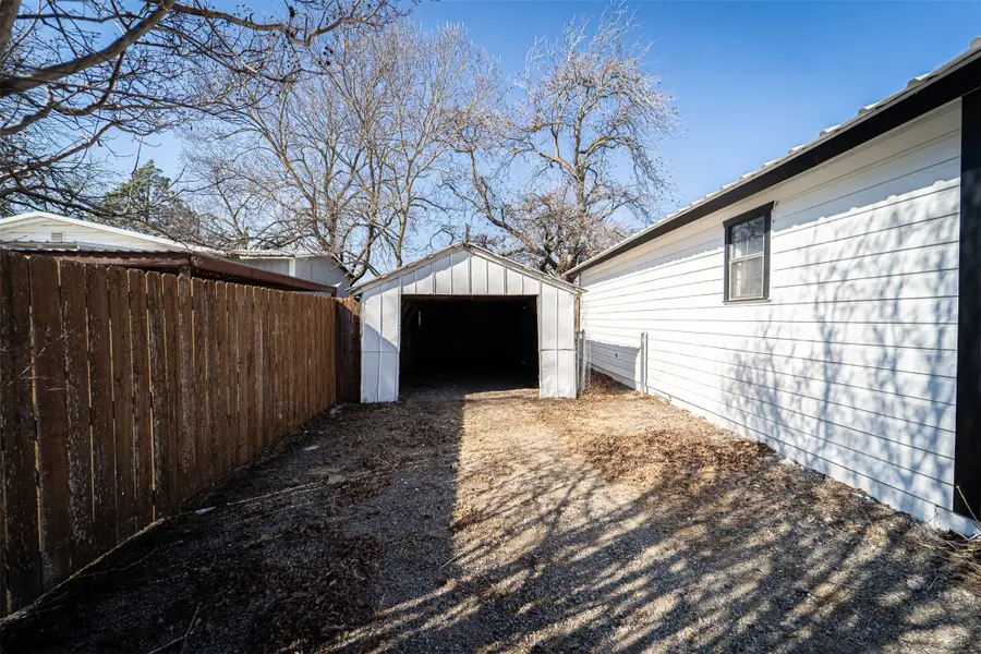 618 Oak Street, Clyde, TX 79510 - #3