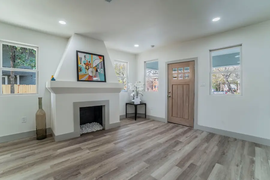 5914 Victor Street, Dallas, TX 75214 - #2