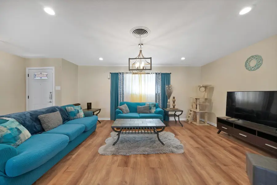 7013 Meadowbrook Drive, Fort Worth, TX 76112 - #3