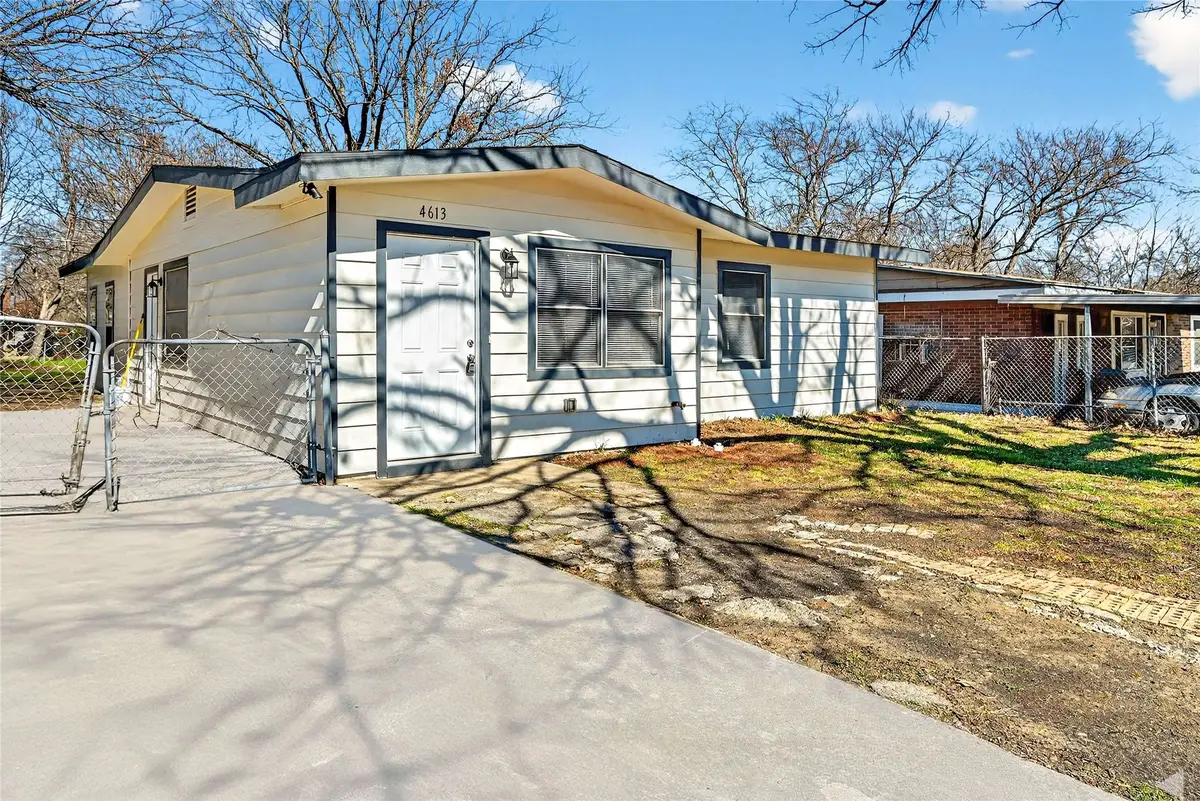 4613 Crenshaw Avenue, Fort Worth, TX 76105 - #1