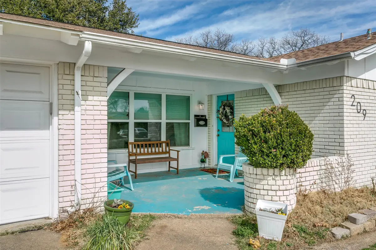 209 Linda Lane, Irving, TX 75062 - #1