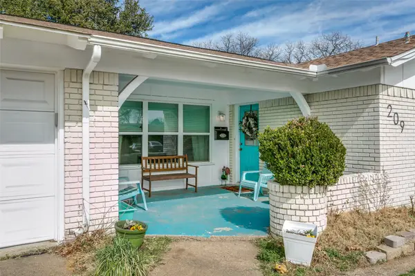 209 Linda Lane, Irving, TX 75062