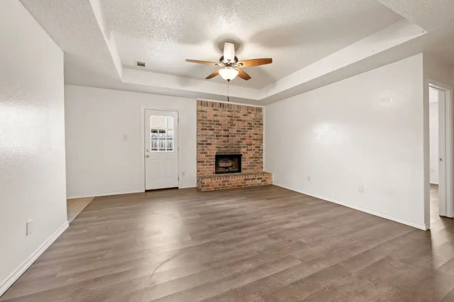 6630 Parkview Lane, North Richland Hills, TX 76182 - #2