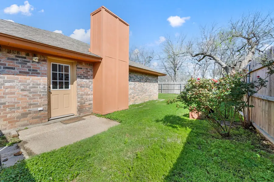 6630 Parkview Lane, North Richland Hills, TX 76182 - #2