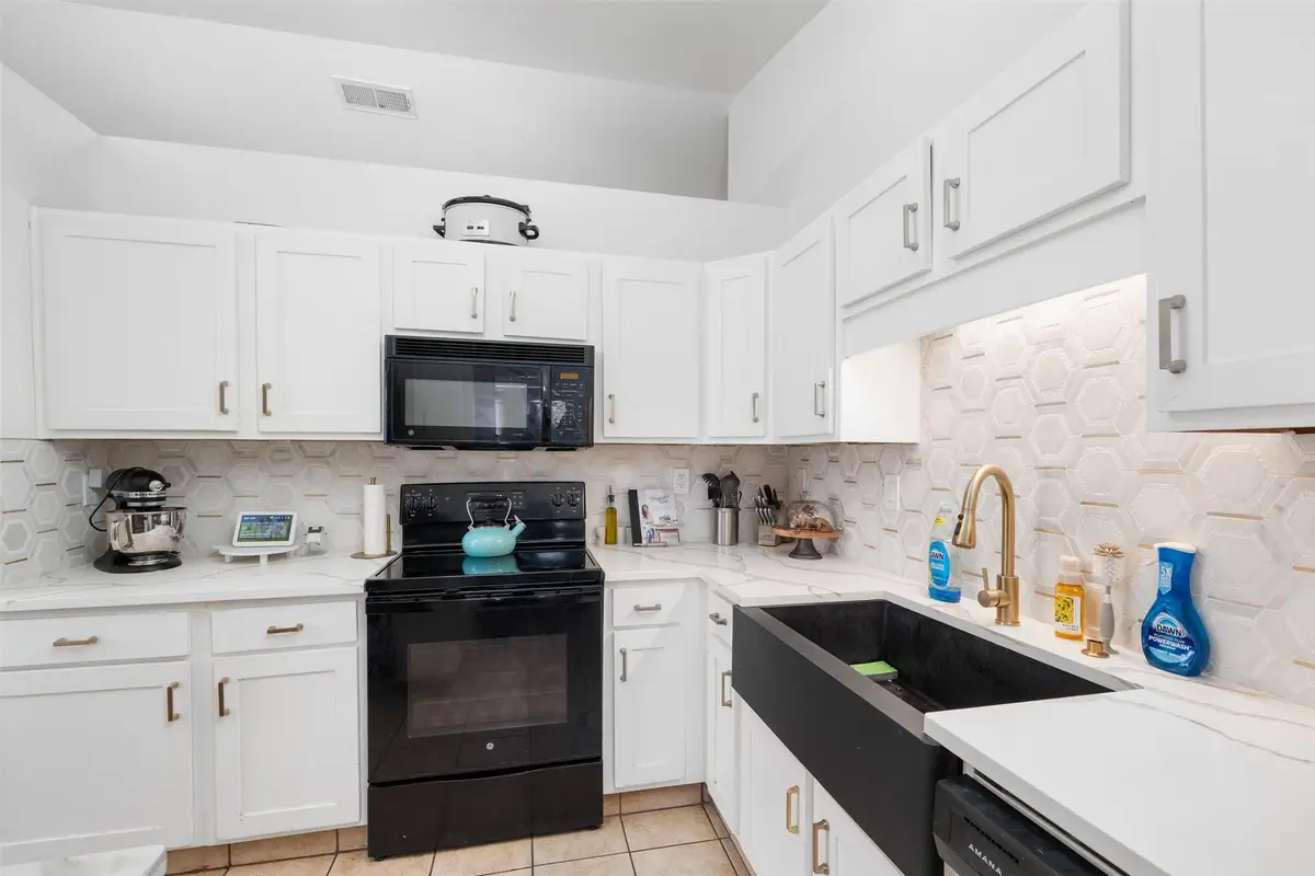 6700 Oriole Court, Haltom City, TX 76137 - #1