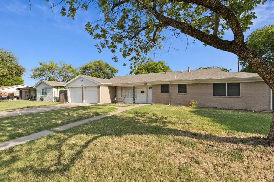 7009 Corona Drive, Haltom City, TX 76180 - #2